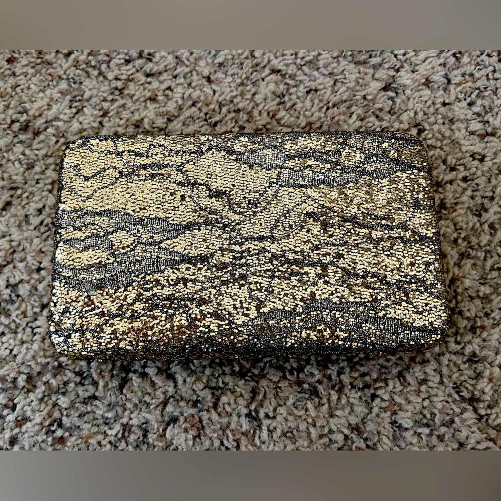 Gold clutch